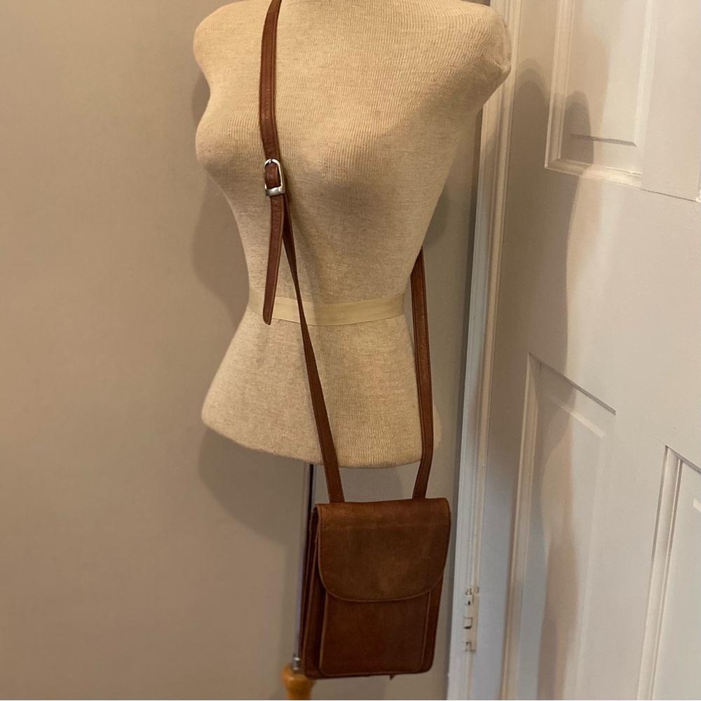 East West New York/London Leather Crossbody / Organizer